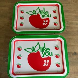 Vintage metal folding TV trays